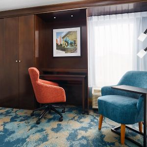 King Room Roll Shower Mobility Access or Non-Smoking